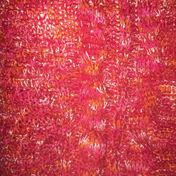 BNWOT bright red v-neck cable knit sweater in Lge - Picture 3 of 8